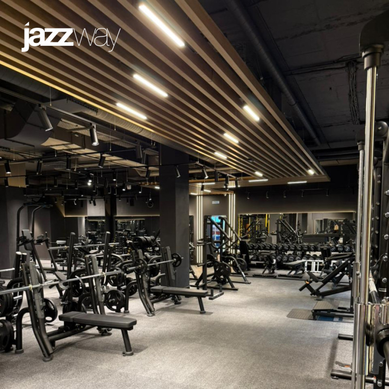 Fitness House на Крестовском: световая графика как архитектура пространства